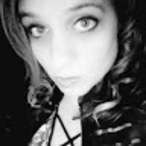 Meet your Posher, Laurie